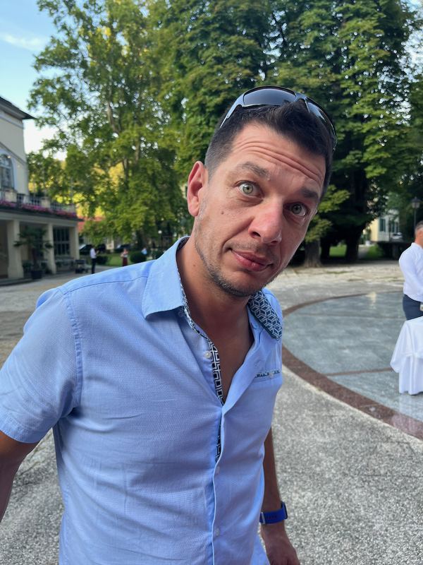 Jakub, mid-eyebrow